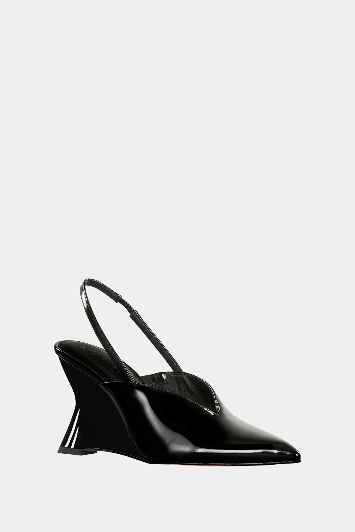 The Trendygurl Slingback Wedge Kadın Siyah Dolgu Topuk Sandalet