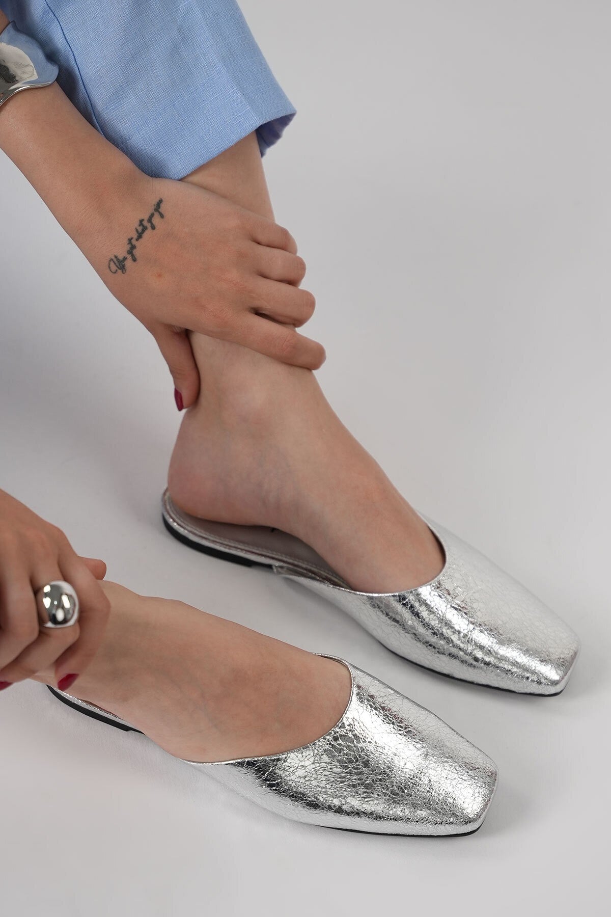 The Evie Kadın Gümüş Terlik