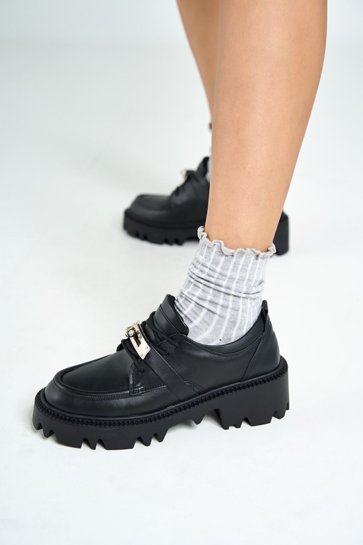 Tasha Damen Schwarzer Loafer