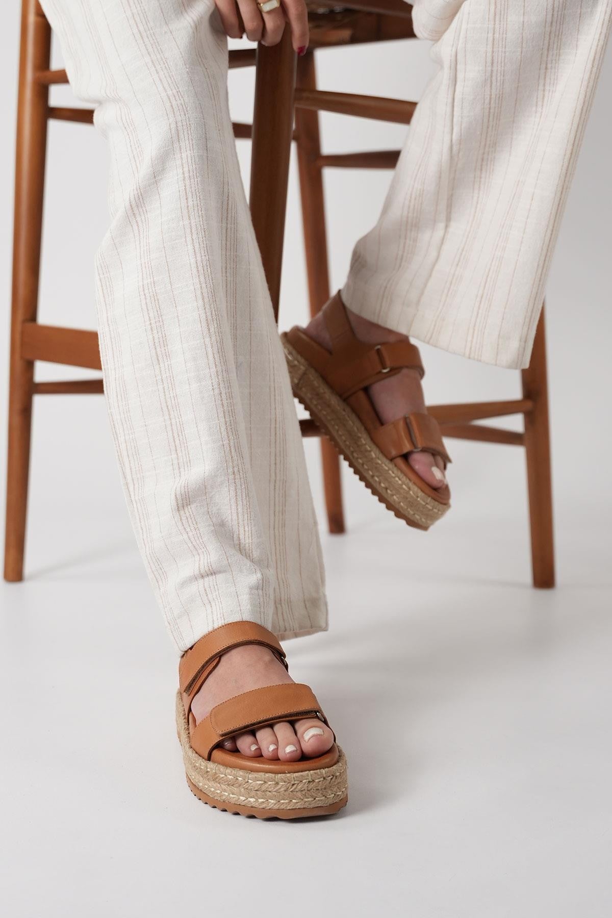 Nelyum Kadın Taba Gerçek Deri Sandalet