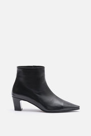 Lorra Kadın Siyah %100 Gerçek Deri Sivri Burun Bot