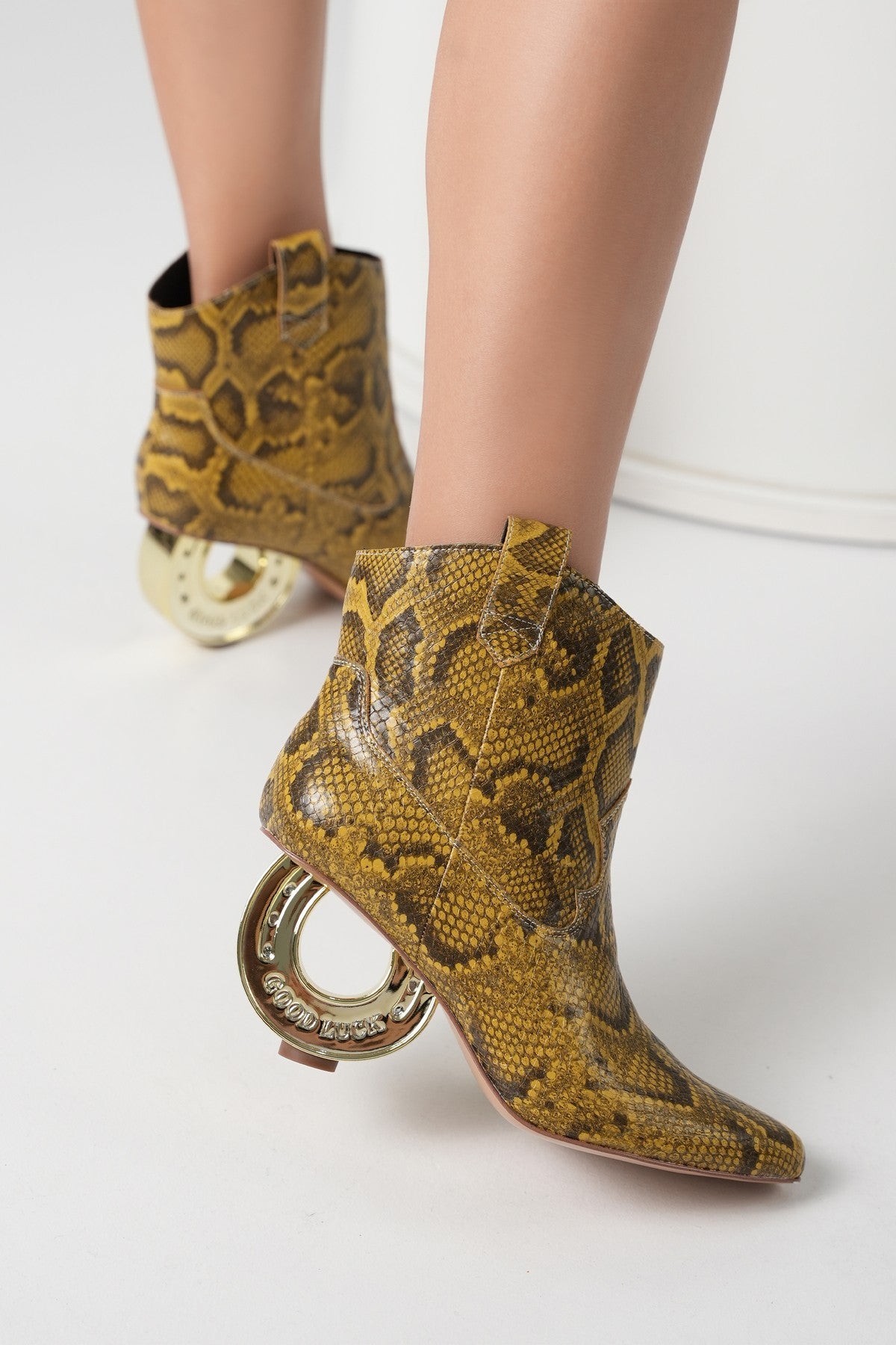 The Horshoee Kadın Piton baskı Şans Nalı Topuklu Bot