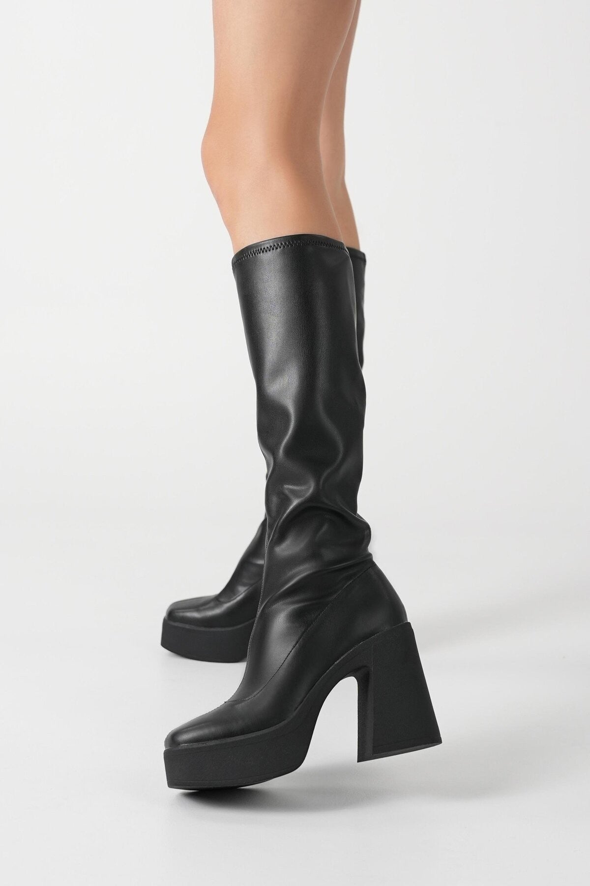 The Heightten Kadın Siyah Platform Topuklu Çizme
