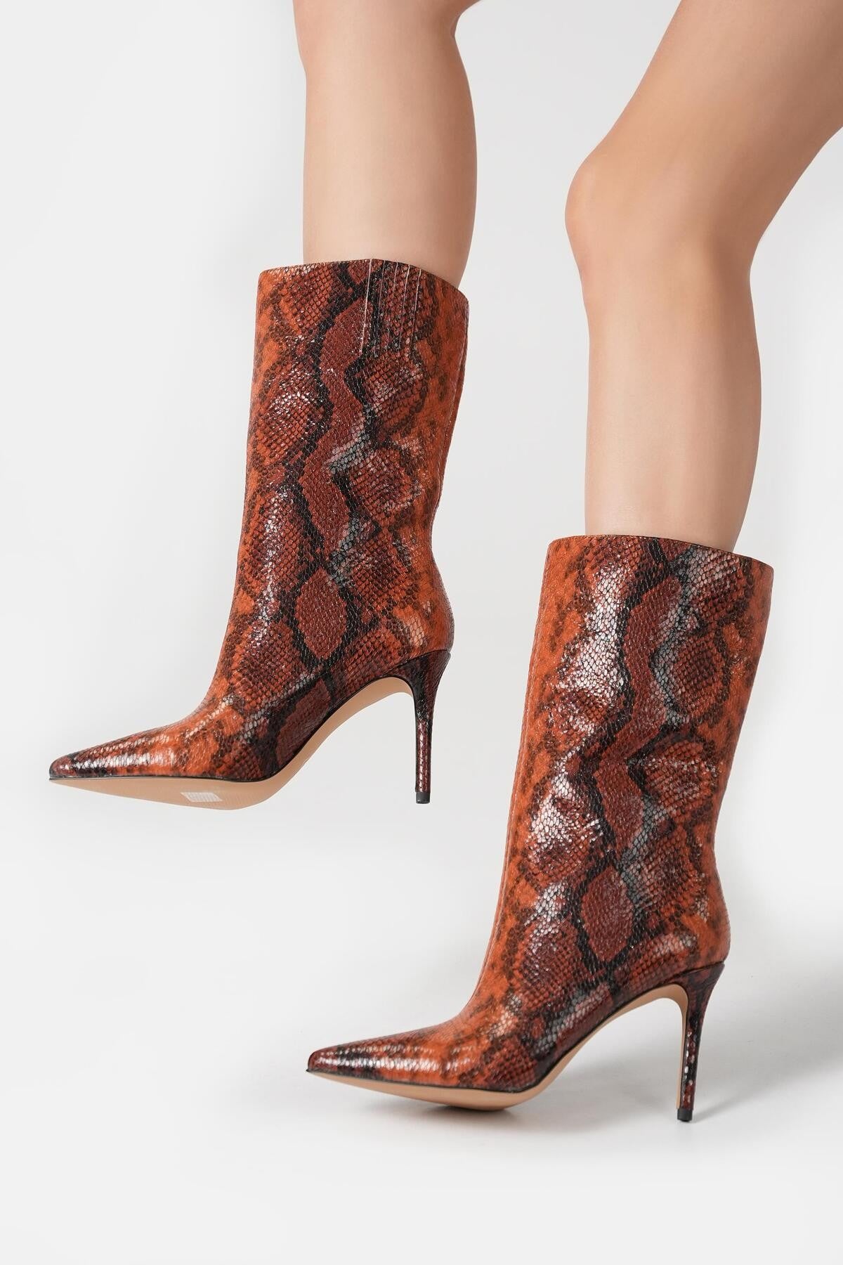 The Revival Kadın Kızıl Multi Yılan Desenli Topuklu Çizme